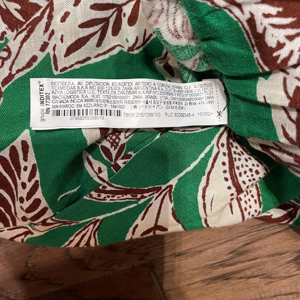 Zara Green, Brown Cream Leaf Print Paper Bag Shorts X-Small Excellent Condition